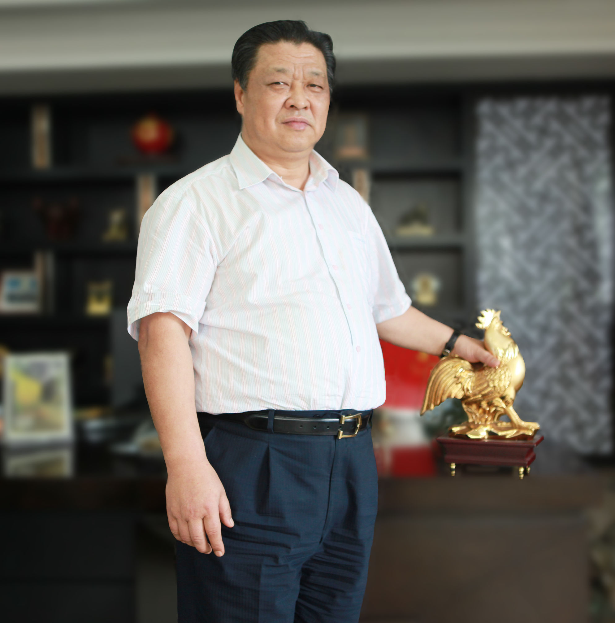 商海竞潮闽江秀一腔热血报桑梓