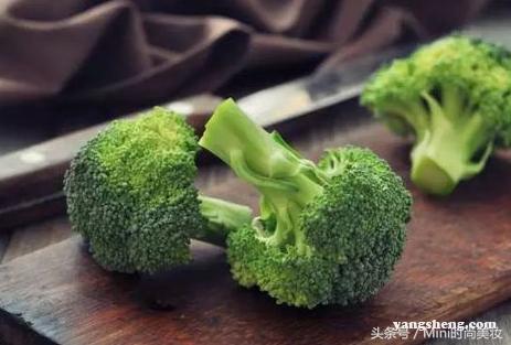 白领一定要警惕，久坐“废”了肺，久坐的危害你可知？