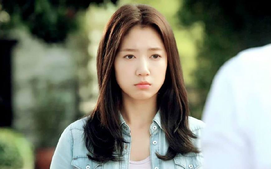 打造素颜肌的护肤品,护颜者水润清透bb霜