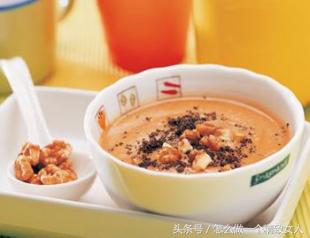 皮肤暗黄怎么改善美白,皮肤有斑暗黄怎么改善