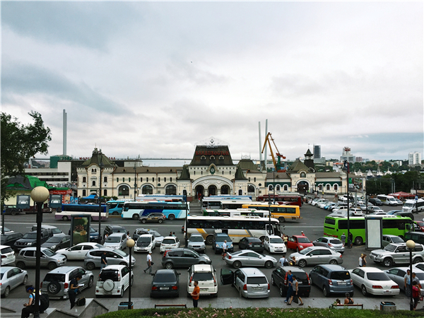 海参崴铁路的尽头,海参崴火车站到国内哪里