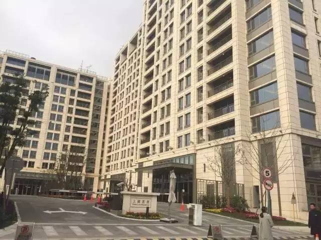 西湖向西30公里，有人用5个岛造了个意大利小镇