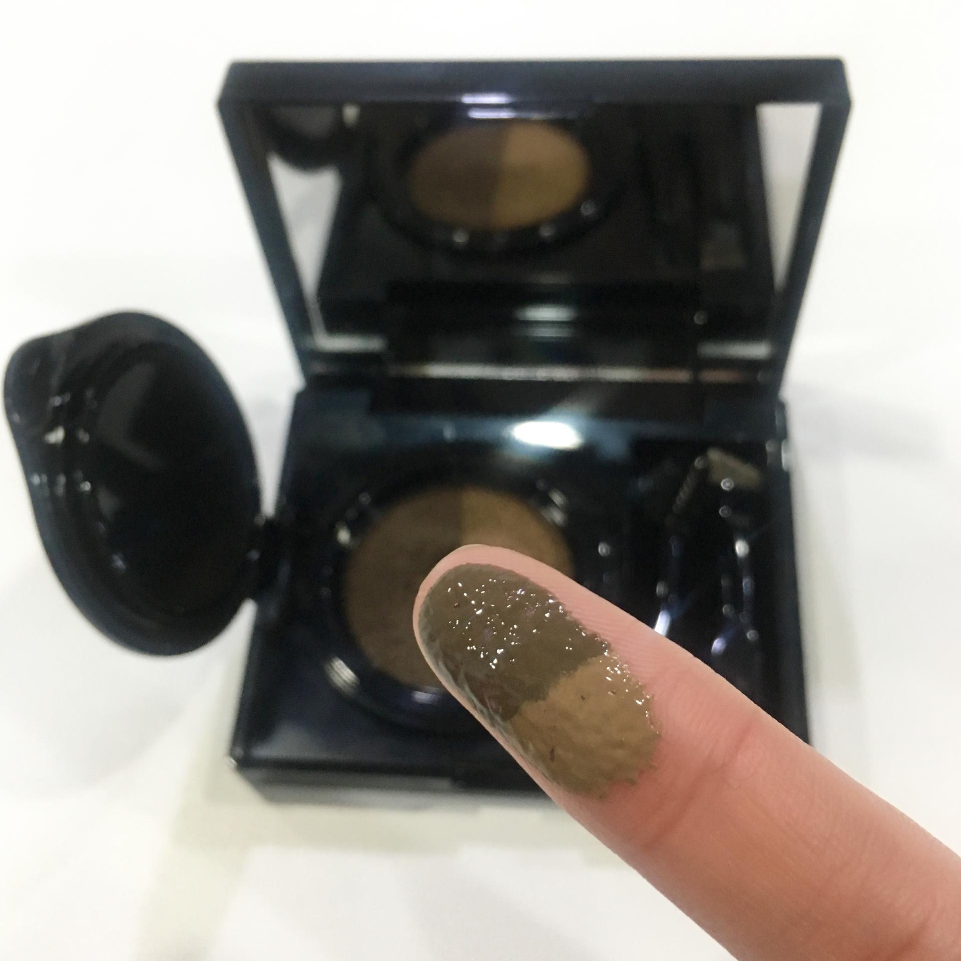 眉笔定妆粉和气垫是一样的吗,气垫眉笔好用吗