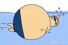 消防员捞女尸,水中捞女尸现场