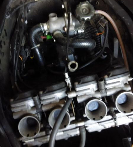 雅马哈最快的摩托车是r6还是r1,修雅马哈r6摩托车视频大全