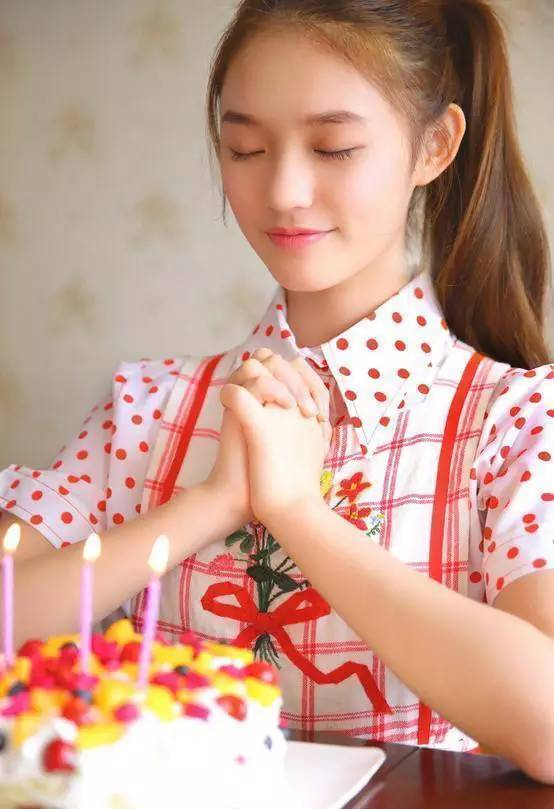 教你如何逆袭网红脸,网红脸打造前后对比