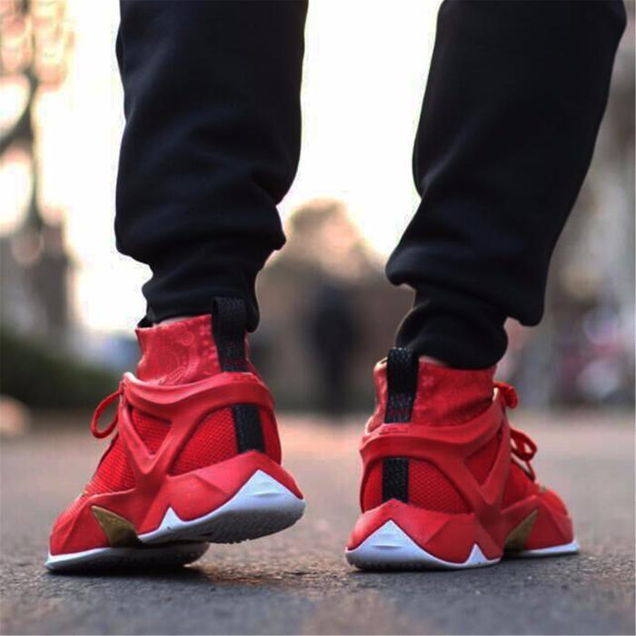 抢篮板的好球鞋,打篮球该如何挑选适合的球鞋