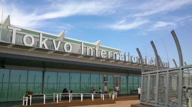 航班延误错过登机飞机坠毁,因为航班延误错过中转