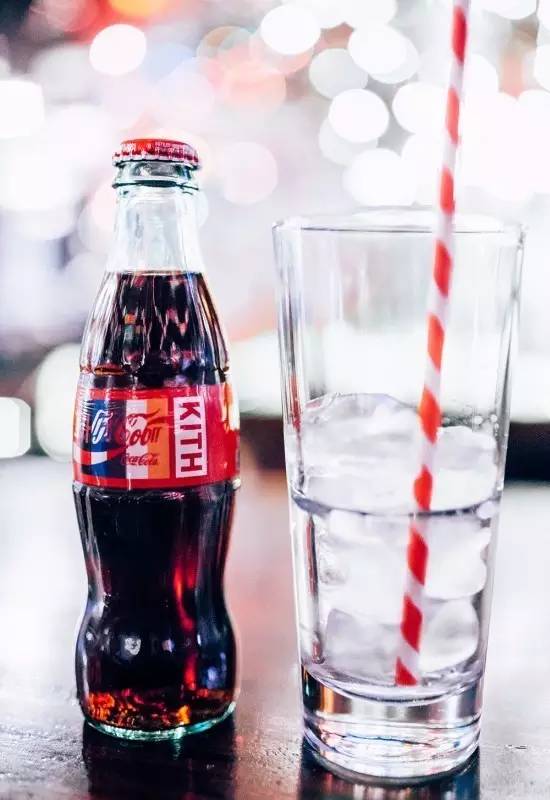 你穿“可乐”的样子真好看！细数Coca-Cola的那些聯名