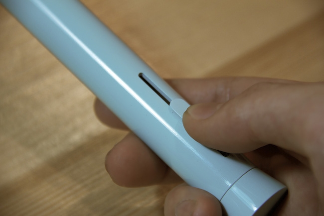 推一下牙膏就挤好！比另一半还贴心的SONA填充牙刷