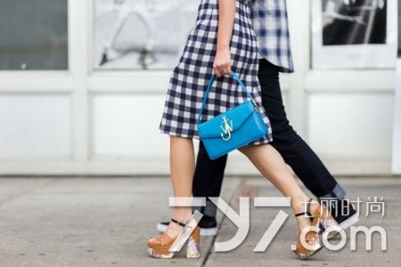 J.W.ANDERSON包人手必备的经典包包