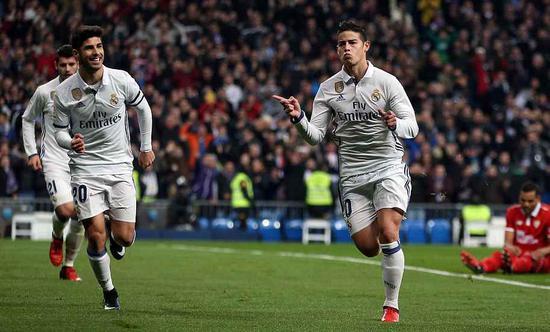 j罗在皇马的经典瞬间,皇马j罗到底有多强