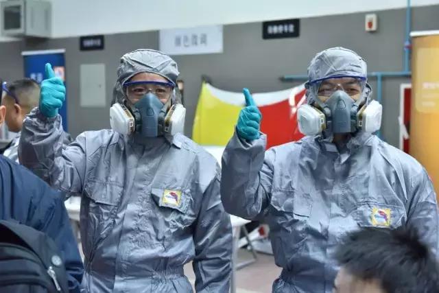 奔驰汽车售后感受,奔驰各车型售后区别对待