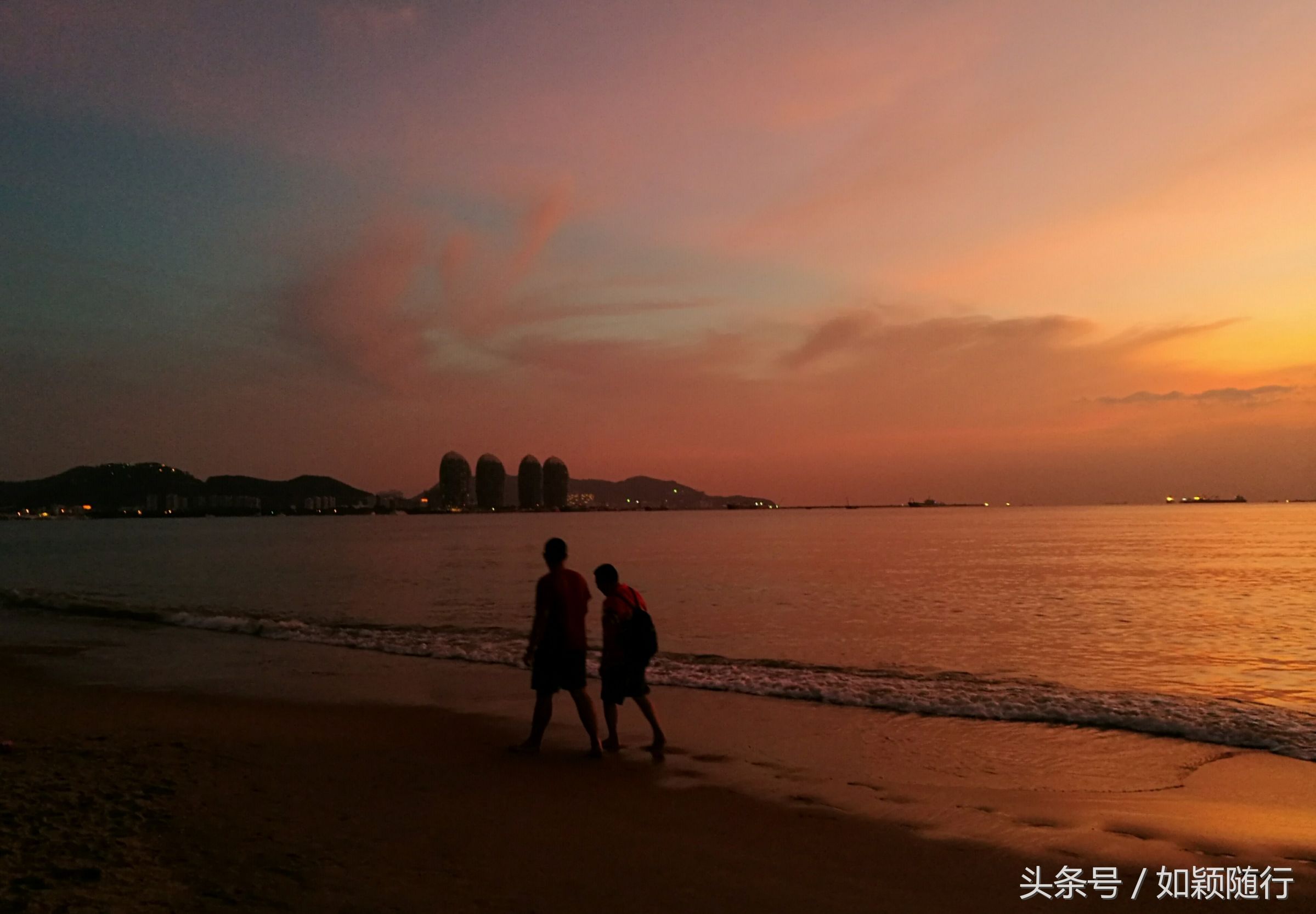 三亚地标美丽凤凰岛,三亚的凤凰岛与海花岛