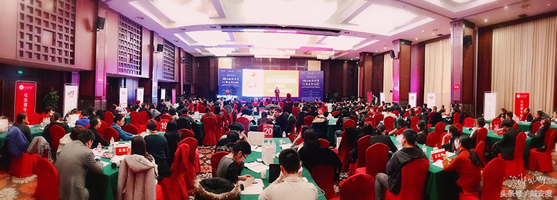 浙江微旅包余荣获2016年度移动电商10大创新企业家奖