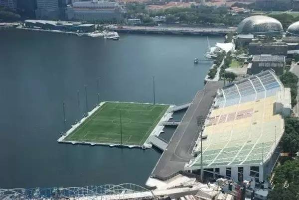 世界上最奇葩的足球场,世界最奇葩的足球场