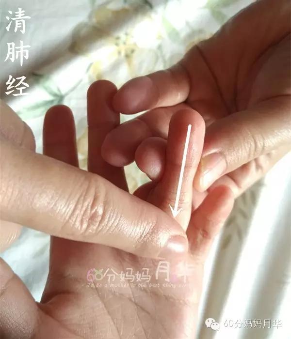 小孩张嘴睡觉腺样体肥大怎么推拿,宝宝睡觉打呼是积食吗
