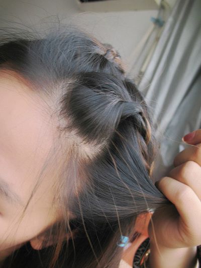 最简单的直发扎公主头,直发优雅的半扎公主头