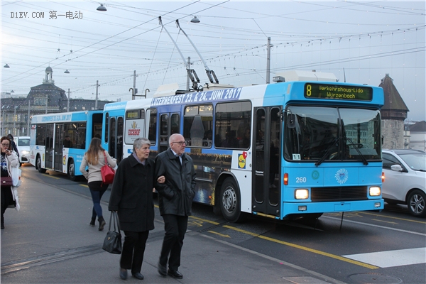 蜜月旅行惊现知豆比亚迪，顺着德法瑞意饱览欧洲的新能源汽车