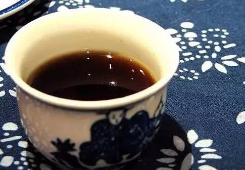 温上一壶黄酒足够暖一个冬天,在暖冬里温一壶醇酒的句子