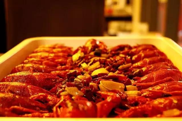 名字带“南”“贝”的快看！西安这家店请你吃虾啃蟹啦！