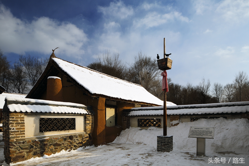 满族人过年有讲究：年猪不得有白毛，还要请乌鸦来吃肉？