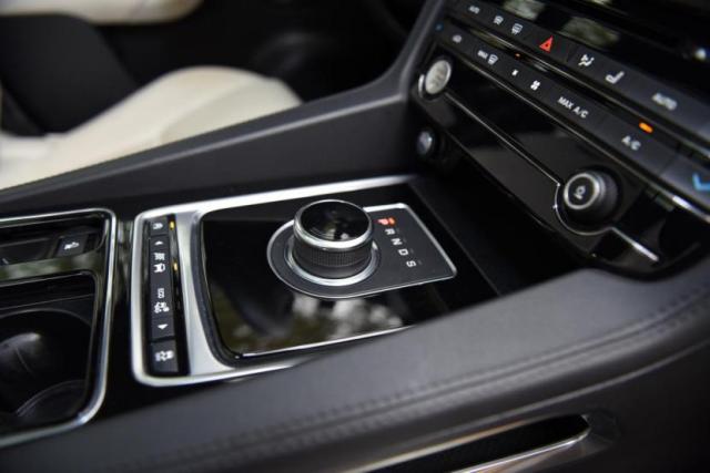 新款捷豹F-PACE测评,捷豹suv车型f-pace越野测试