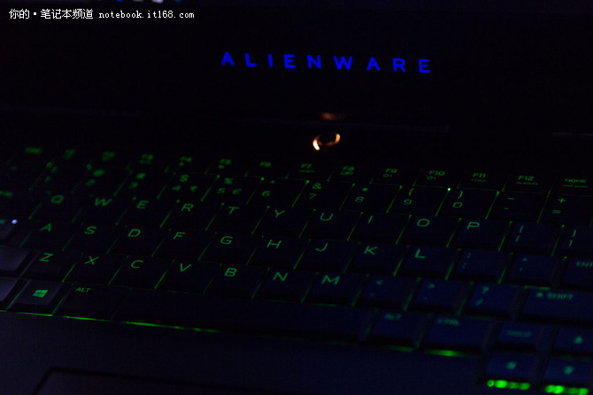 真的只有变“丑”了?简评2016款Alienware15