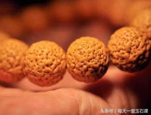 最不值得收藏的手串,六种被吹上天却没用的东西