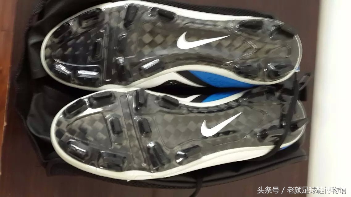 足球鞋阿迪和耐克谁更强,足球鞋耐克暗杀系列