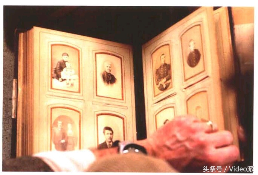 一台相机同时最多可以配多少个镜头?答案是最少十二个!