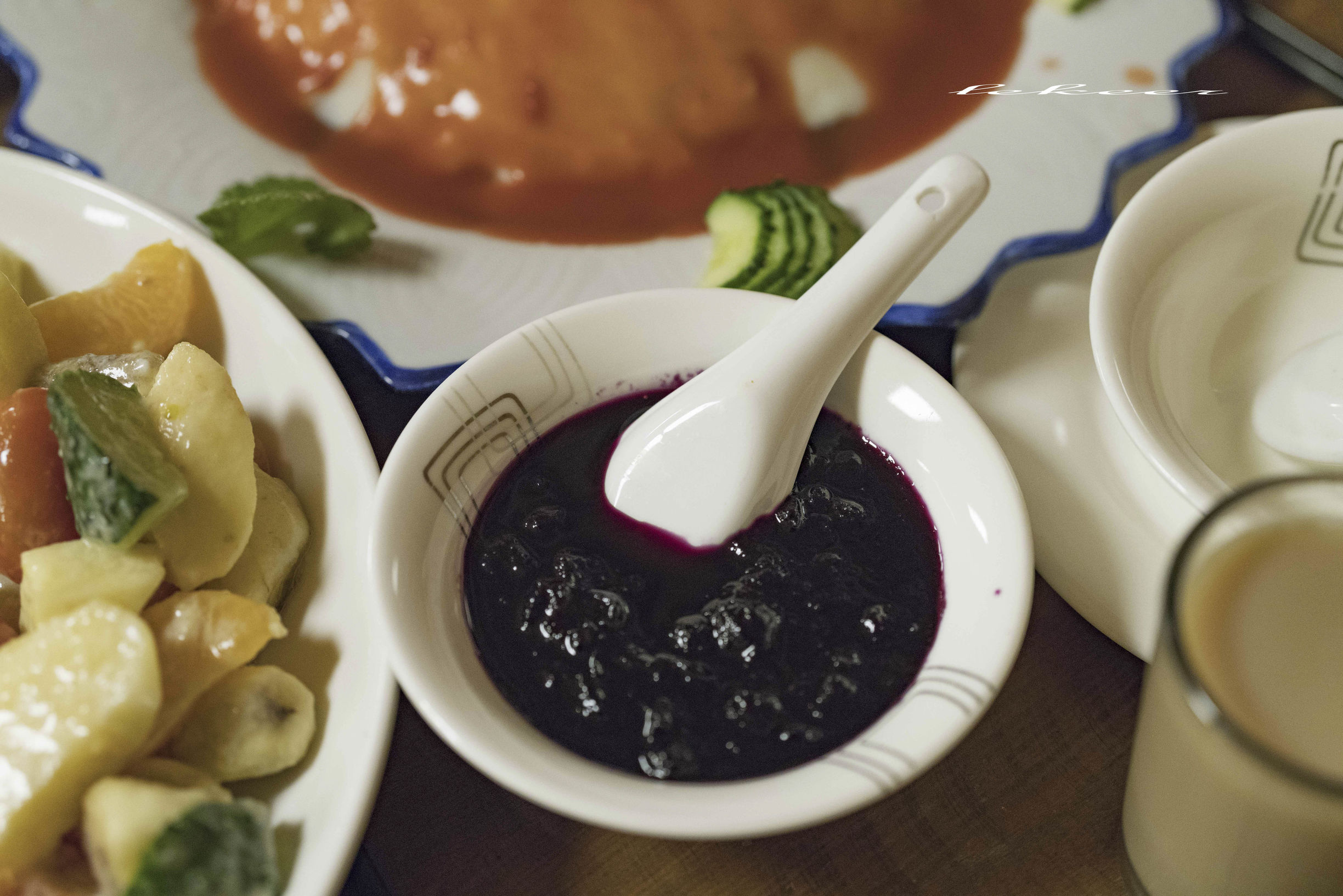 搭眼一看欧洲人一开口居然东北话嘎嘎冷！呵呵，它叫恩和！