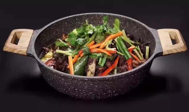 如此专心“*鸭做**”，让广州人一下子沸腾了