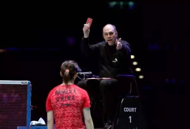 羽毛球的红黄牌,羽毛球黑贴