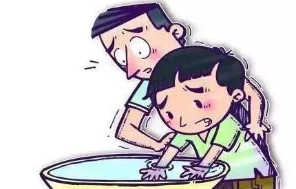 手烫伤起水泡怎么处理最快好弄破,低温烫伤水泡破了怎么处理好得快