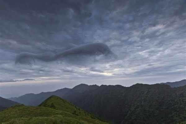 张家口旅游小五台山离市区远吗,张家口小五台山全景图