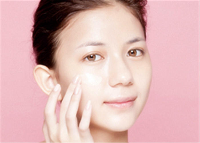 下巴疯狂起脓包痘痘怎么办,下巴狂长痘