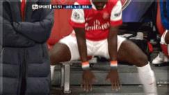 足球名场面搞笑视频阿森纳,足坛最搞笑的10大球星