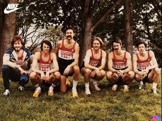 杨幂同款小白鞋阿迪达斯,杨幂小布鞋