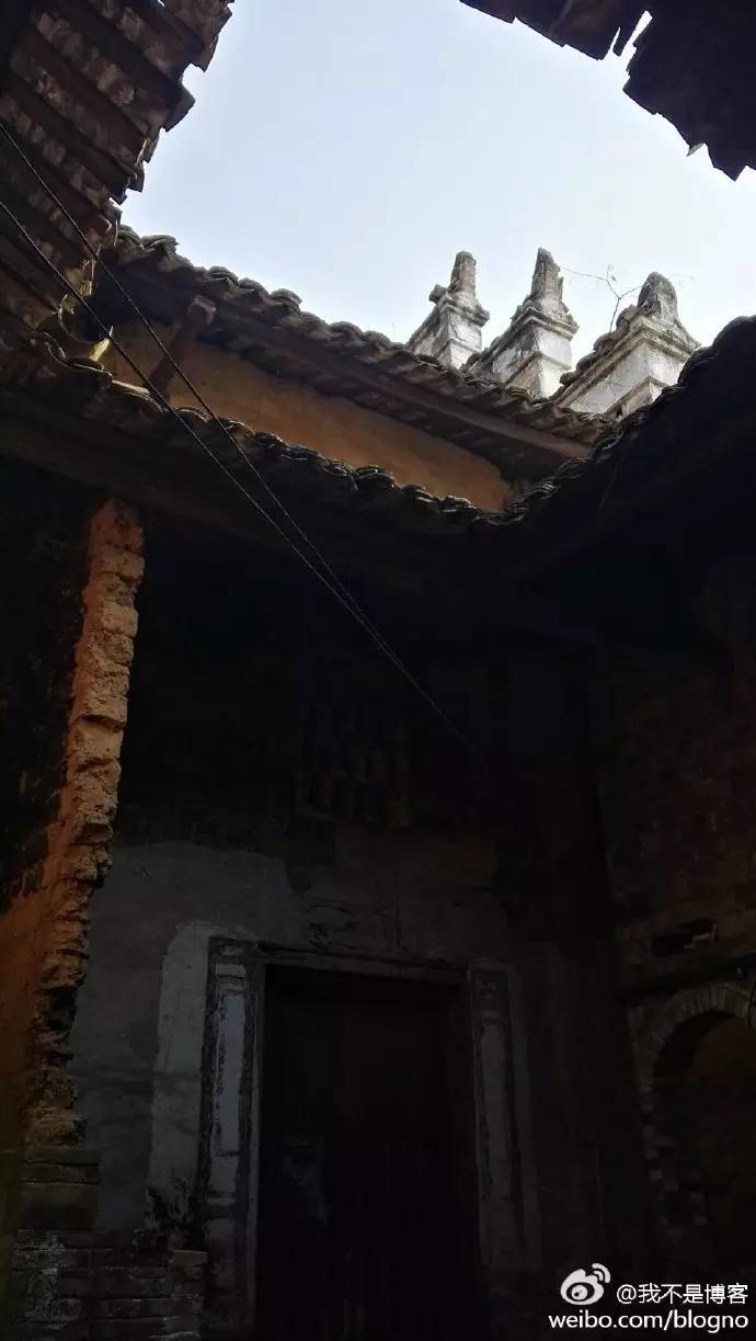 万载“周家大屋”因桐油价格暴涨兴建历经200年保存完整