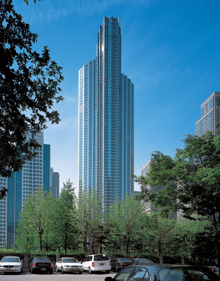 摩天大楼的浪漫 (浪漫的摩天大楼)