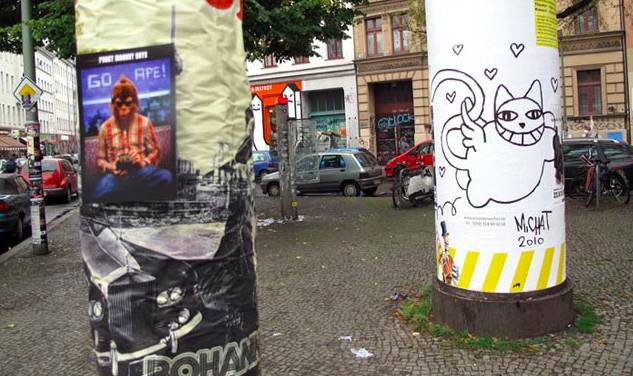 有一个街头艺术家把一只猫涂遍了巴黎，后来它遍布了全世界