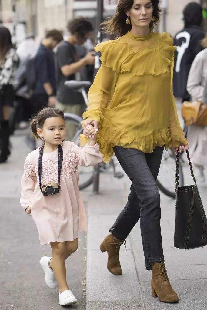 哪些是衣橱里永不过时的单品 (女生衣橱必备的6款经典单品)