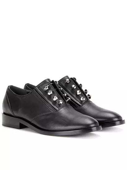 时髦办｜像大表姐一样穿好平底鞋，时髦起来谁都拦不住