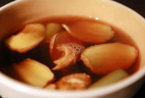 痛经不只喝热水！痛经小食方,饮食才是关键!