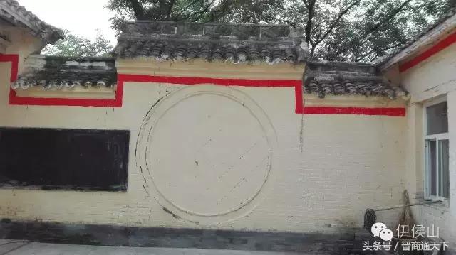 钟灵秀图片,钟灵秀一字马