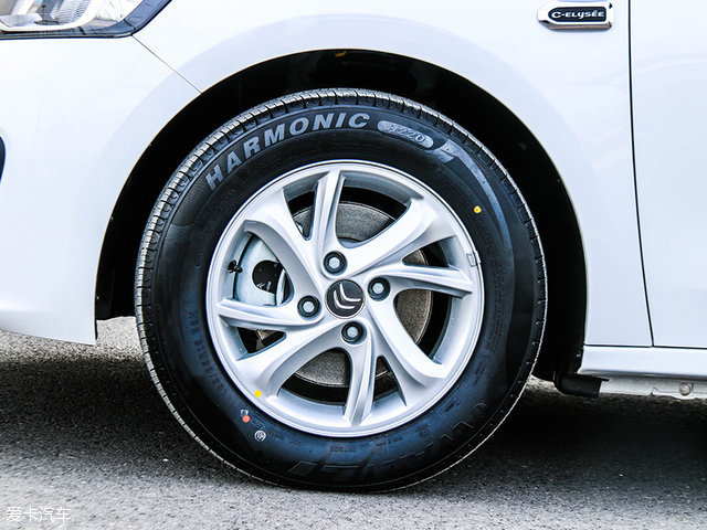 爱丽舍新款和老款对比,10款爱丽舍对比全新爱丽舍