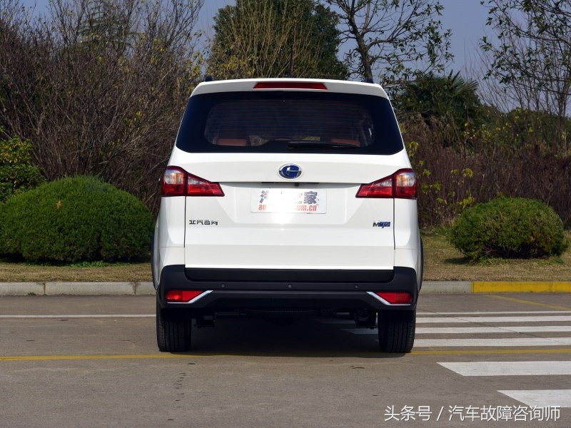 昌河M70正式上线，6万元即可拿下，就是不安全