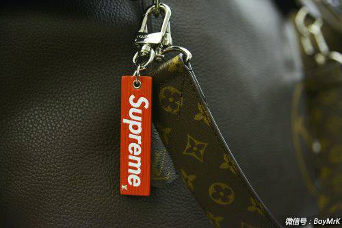 supreme为什么和lv合作,超级难买lv手包