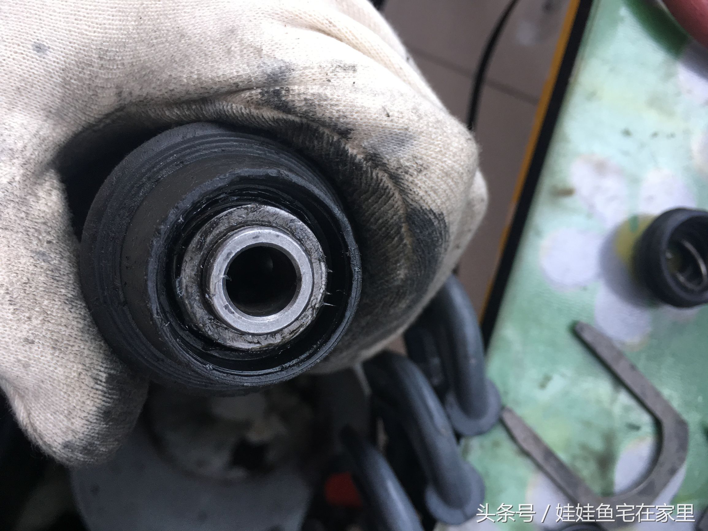 18v博世电锤锂电池组装视频,博世电锤机头维修